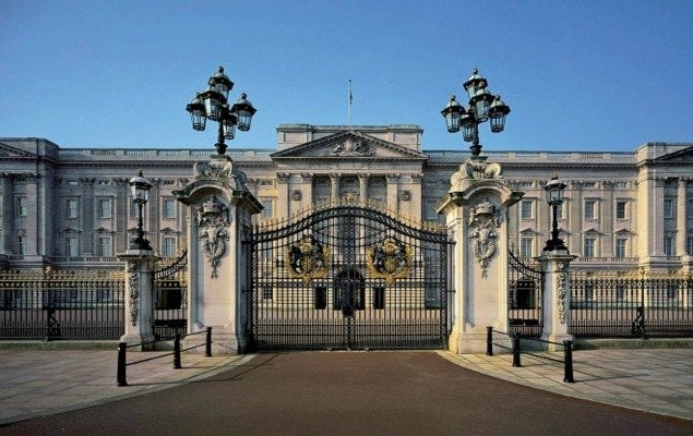 Buckingham Palace Reopens its Gates for Summer 2016