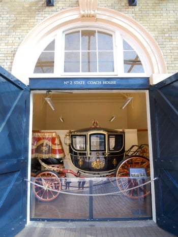 London Perfect Vacation Rentals Buckingham Palace Royal Mews Carriage Royal Mews Buckingham Palace London Queen Alexandra State Coach