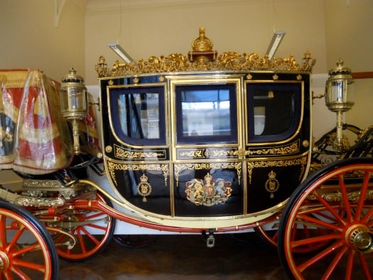 London Perfect Vacation Rentals Buckingham Palace Royal Mews State Landau Royal Mews Buckingham Palace London Irish State Coach