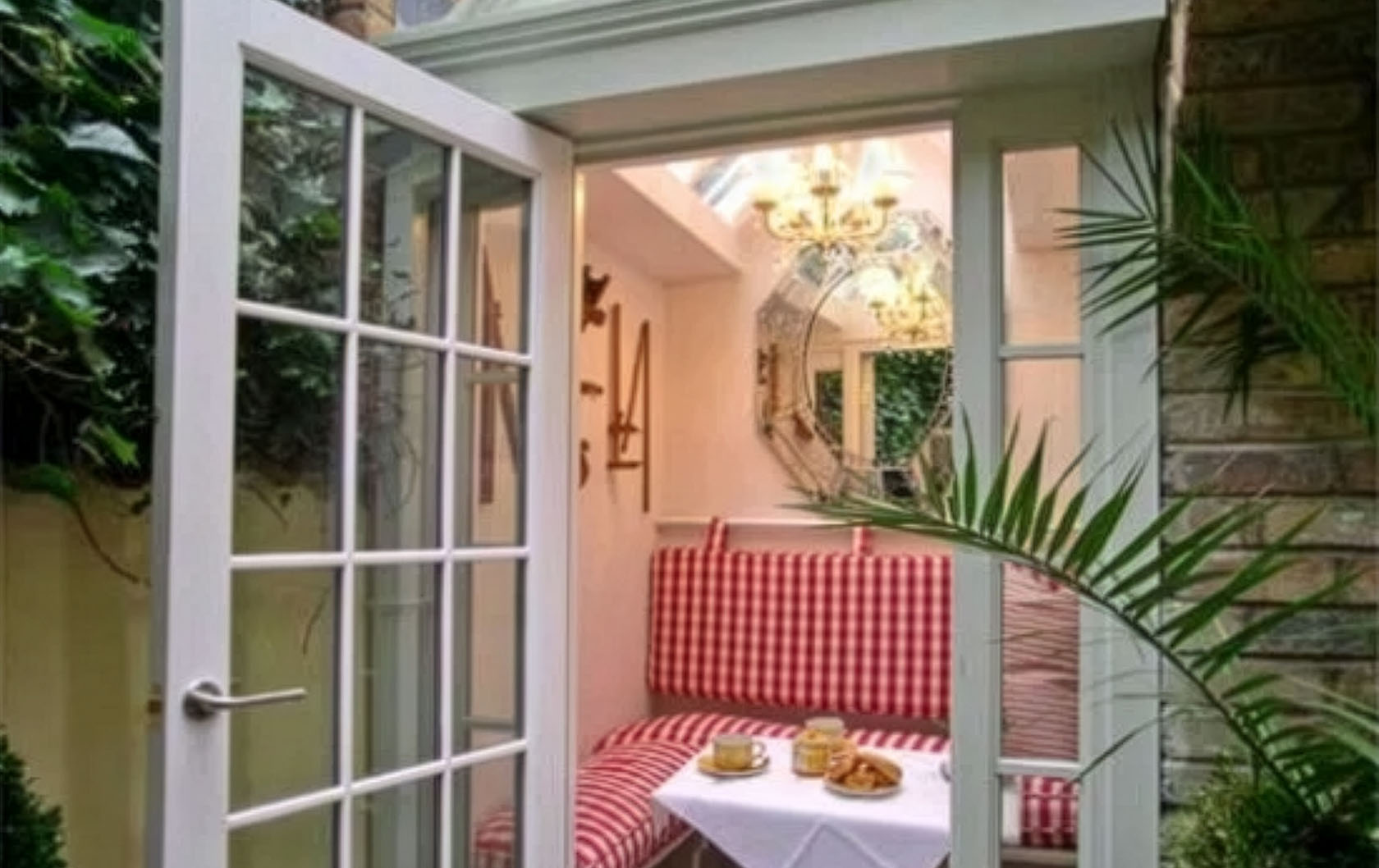 Tips for Buying a Vacation Rental in London – Interview with Top Search Agent Suzanne Millar