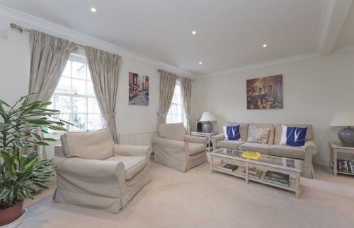 Notting Hill Mews for Sale Living Room