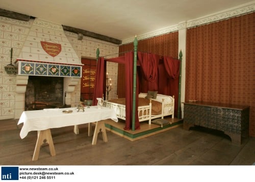 Historic Royal Palaces Royal Bedchamber Tower of London