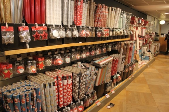 14-christmas-wrapping-peter-jones-sloane-square