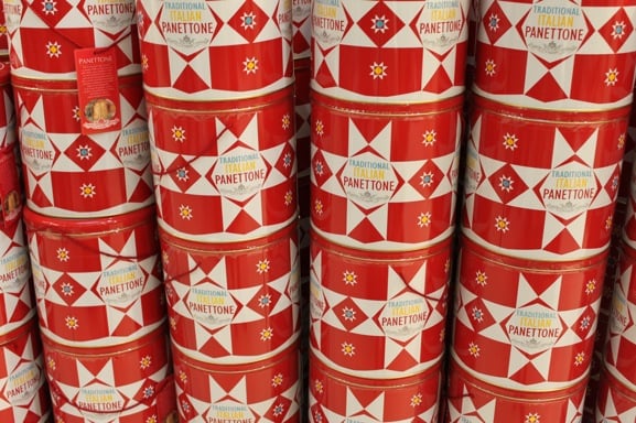 60-christmas-italian-panettone-tin