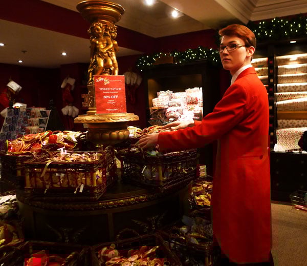 8 s red coated clerk fortnums