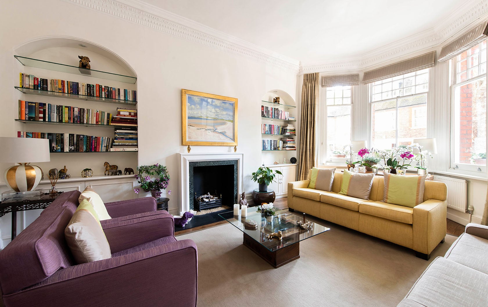 Spend relaxing moments in a comfortable and stylish home setting in Chelsea