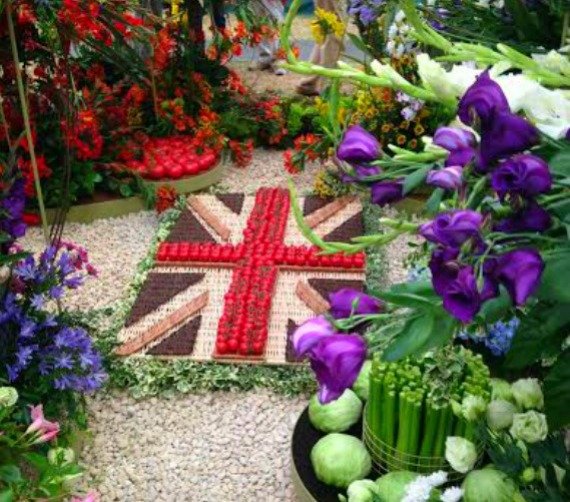 Welcome to Hampton Court Flower Festival!