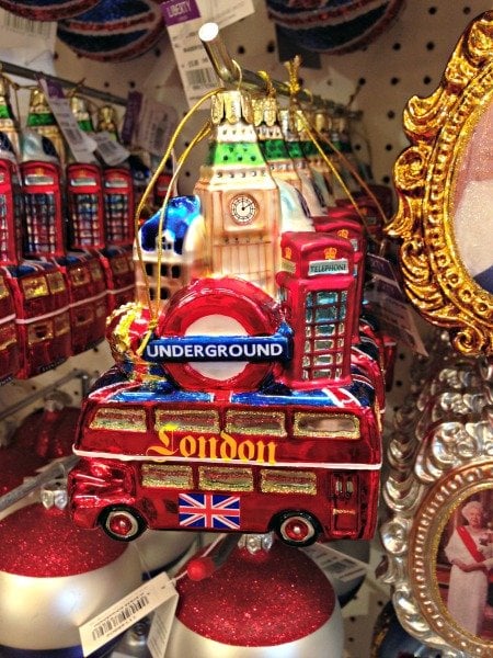 You definitely need a reminder of your amazing holiday in London!
