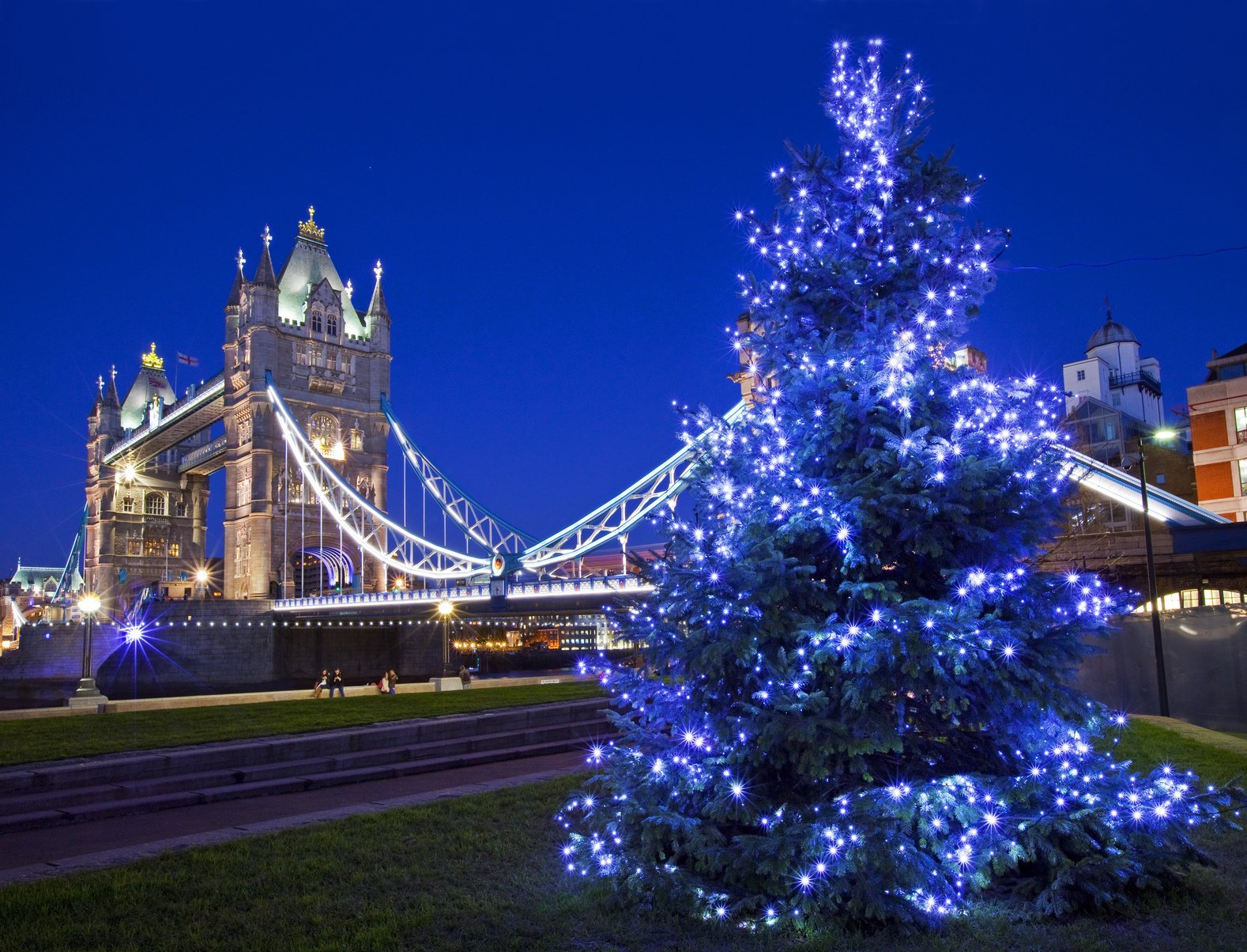 Magical Holiday Traditions In London! London Perfect