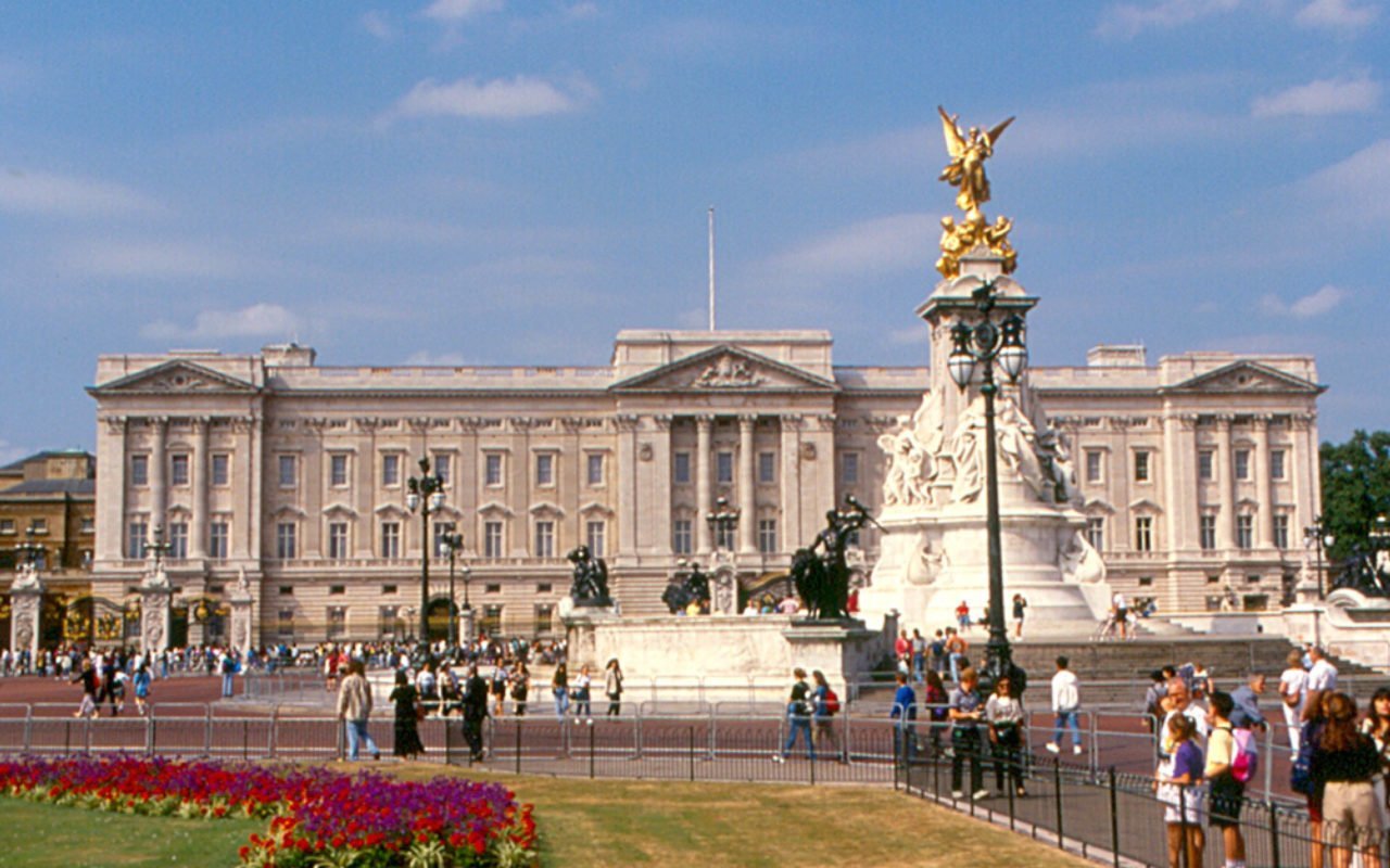 The Most Exclusive Neighborhoods in London by London Perfect