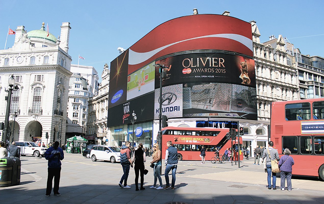 Piccadilly Circus was the backdrop for An American Werewolf in London