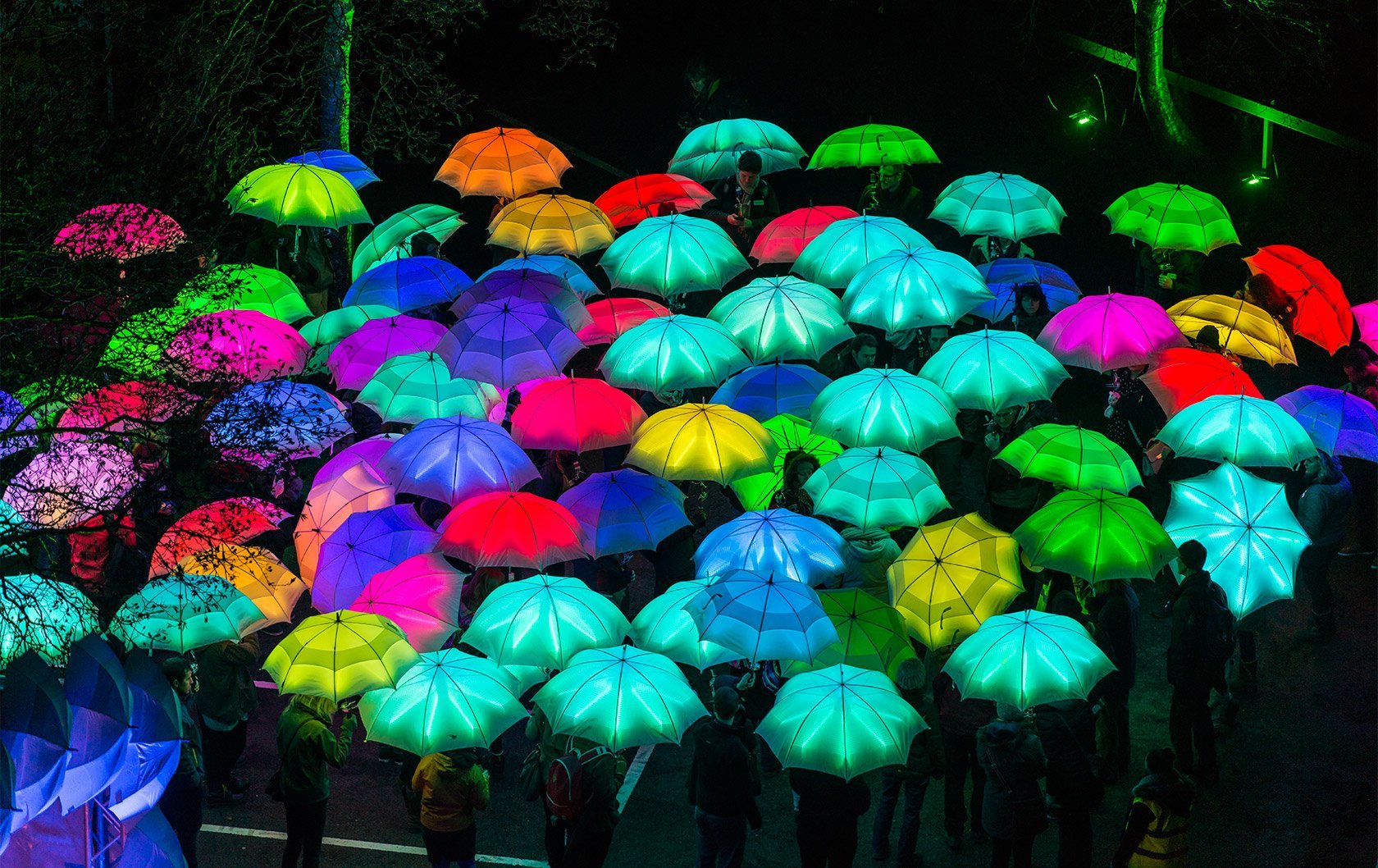 umbrella-project-by-cirque-bijou-credit-artichoke
