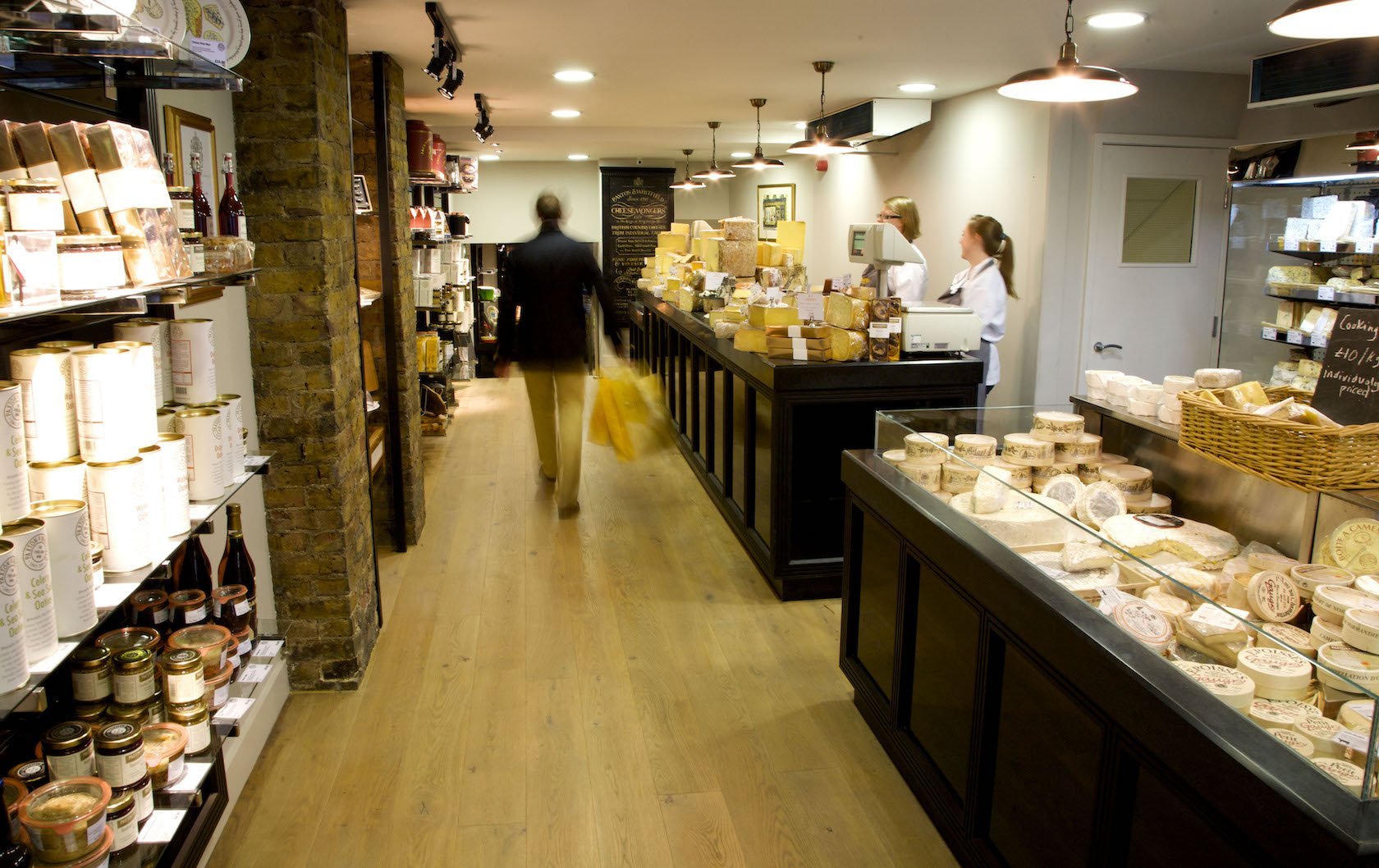 food souvenir stores in London by London Perfect