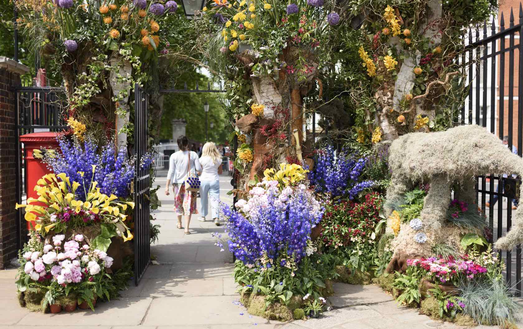 chelsea flower show tours