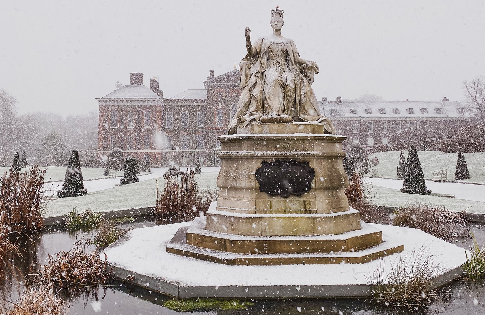 London Kensington Gardens Snow Kortney Gruenwald 