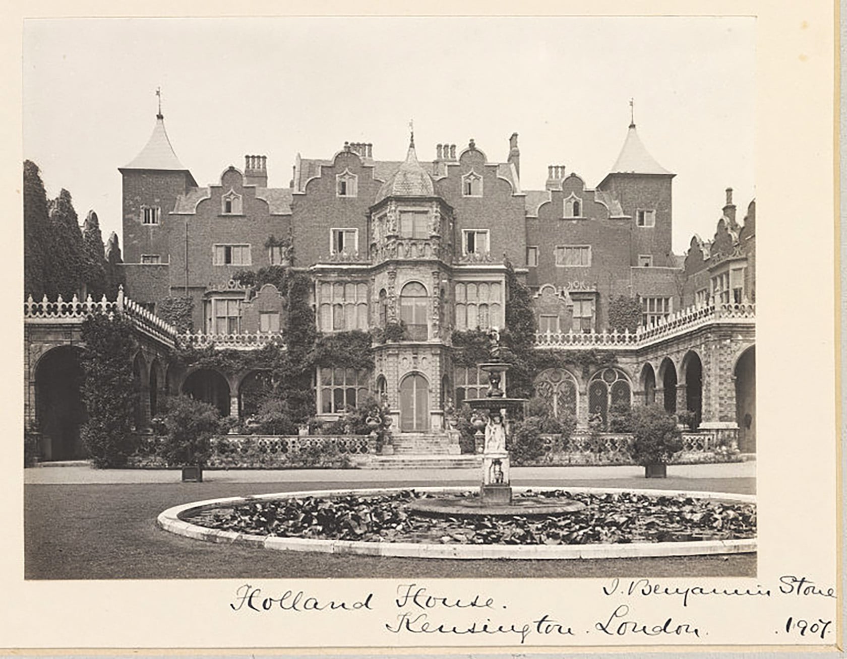 A Perfect Day in Holland Park - London Perfect