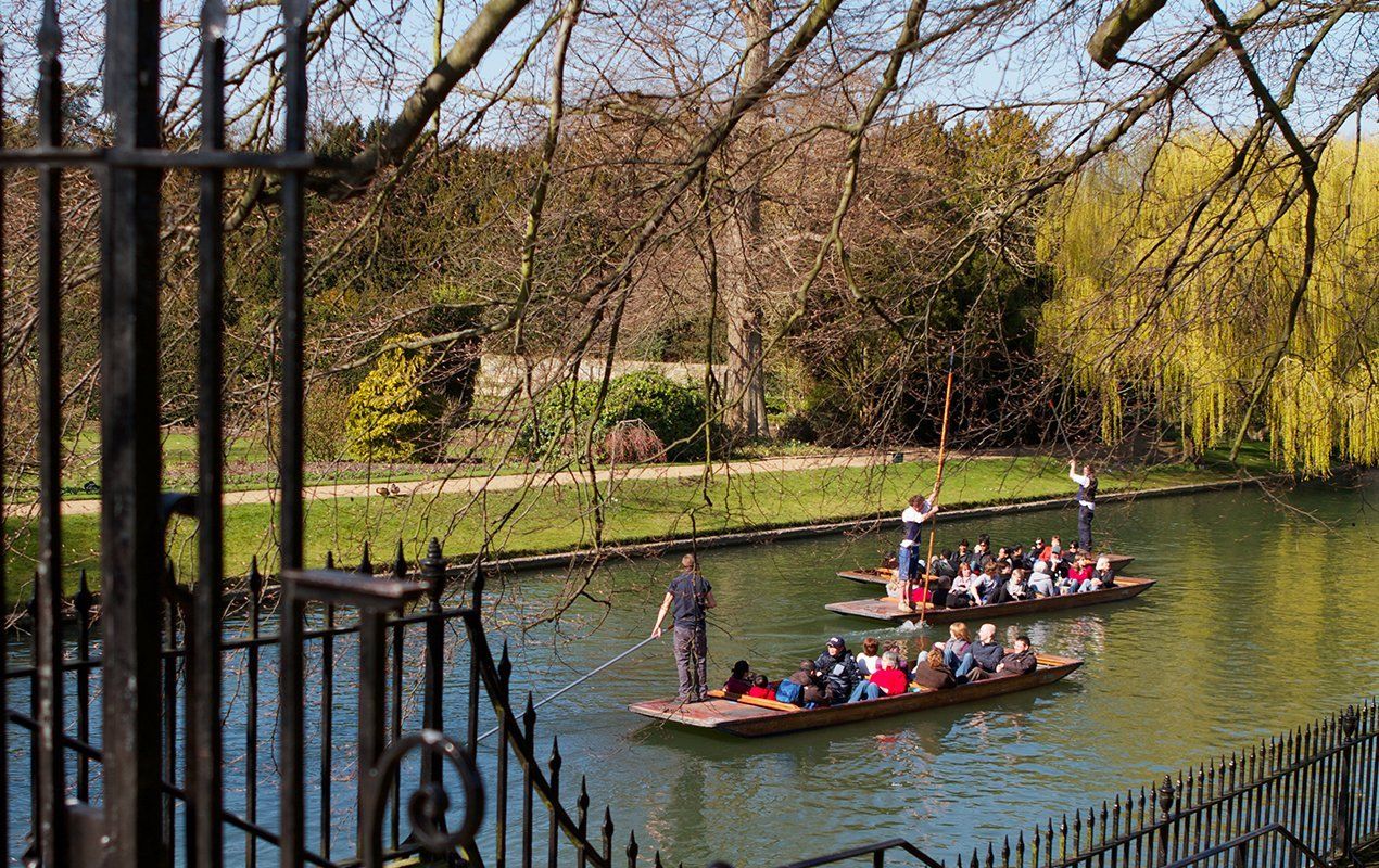 Top Day Trips to Take from London Punting - Cambridge