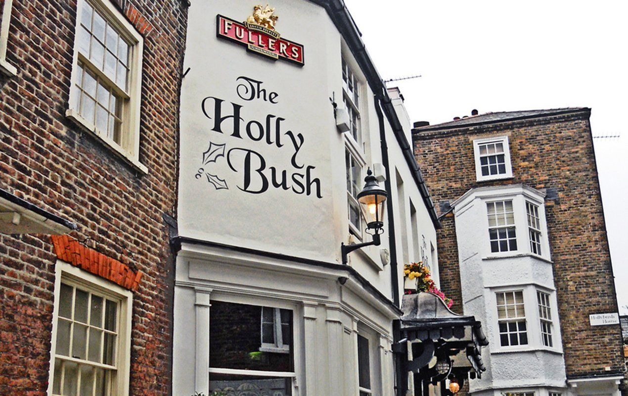 \"The-Holly-Bush-Pub\"