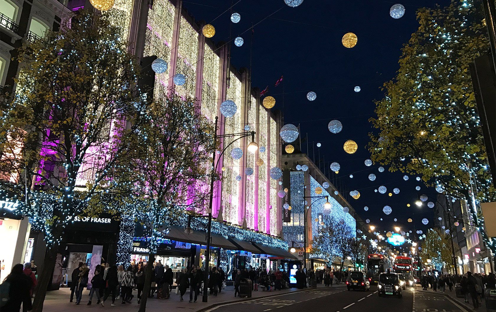 London-Christmas-lights-wikimedia