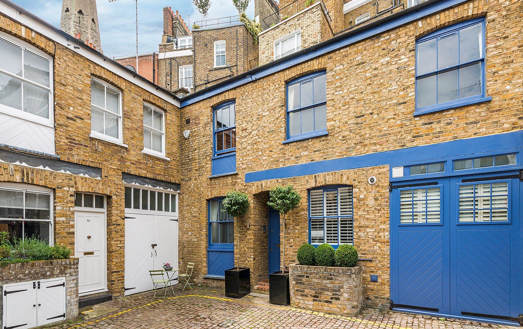 london-perfect-mews-march-7