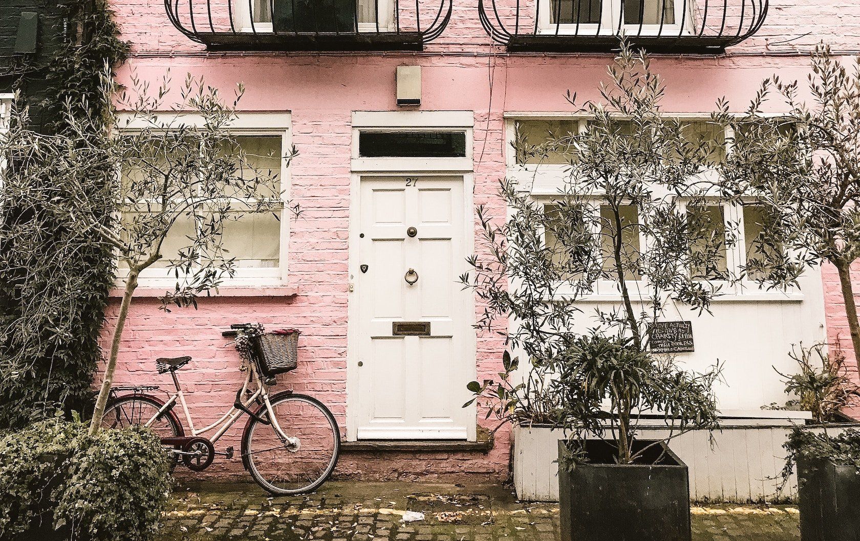 Notting Hill's Most Colorful Streets by London Perfect