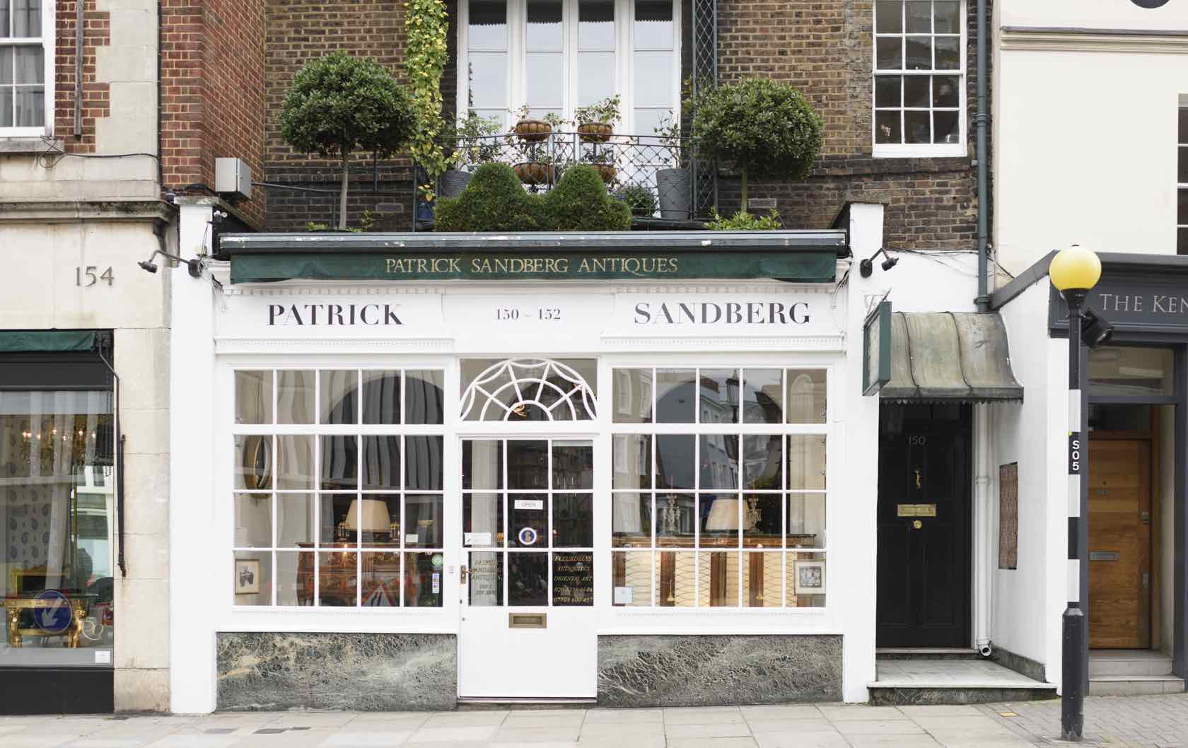 A Guide To Kensington Church Street Antiques Shop