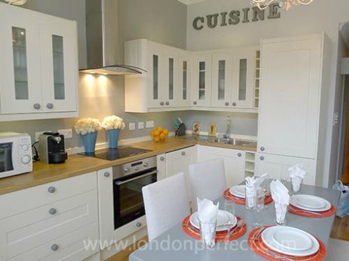 London Perfect Chelsea Two Bedroom Vacation Rental Kitchen