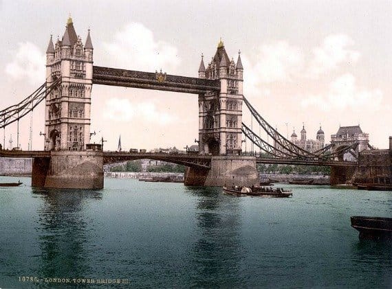 Tower Bridge open for traffic in 1900. 