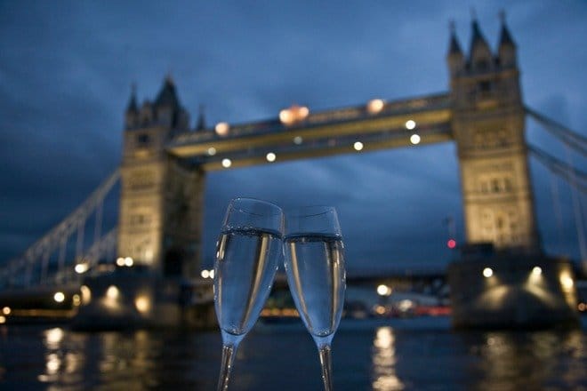 Champagne Valentines day London Ideas celebrate
