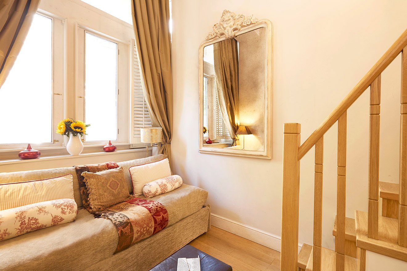 Studio Apartment Rental In South Kensington London Sunny Living Room Of The Queensgate Studio Loft Vacation Rental Offered By London Perfect