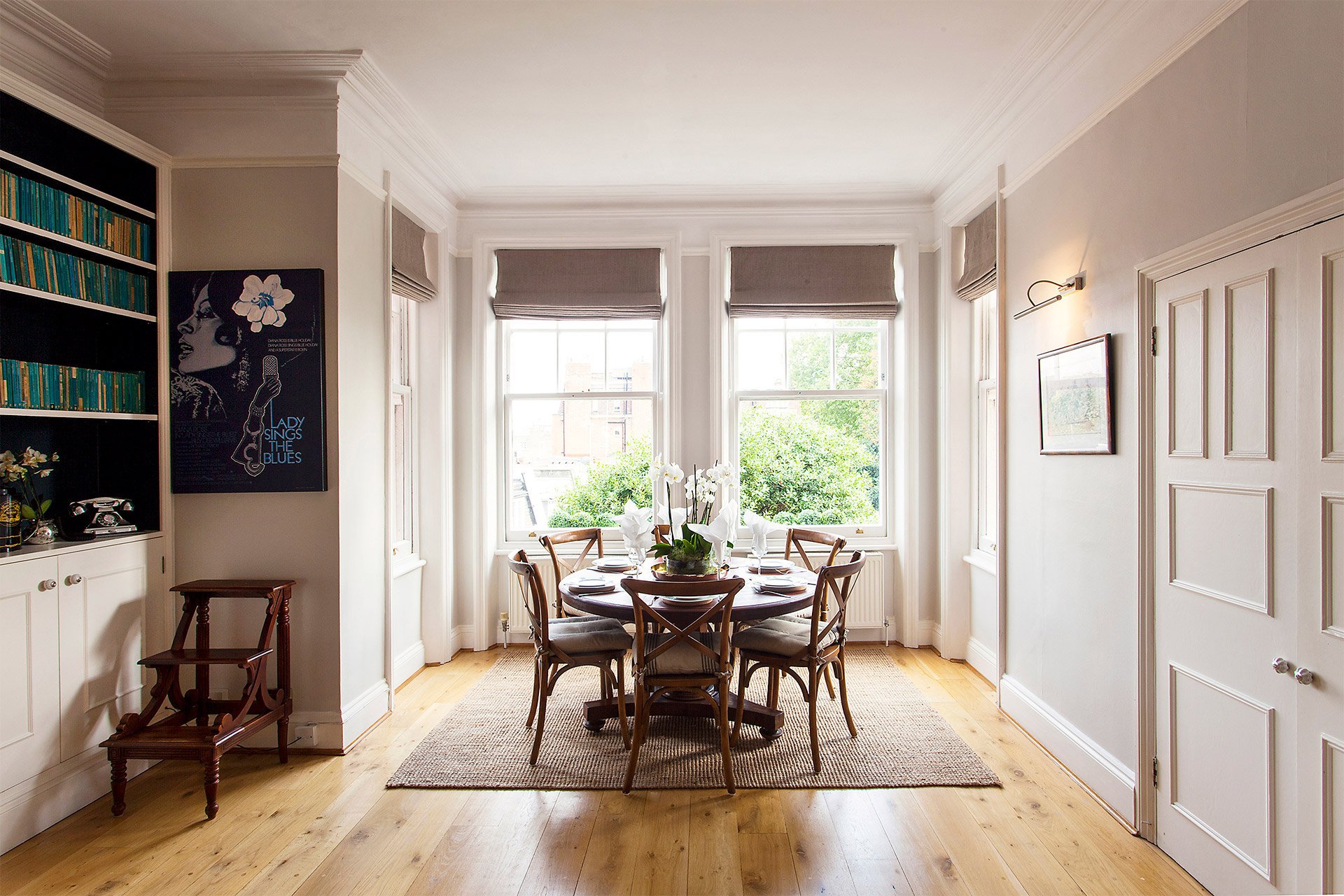 Stylish 2 Bedroom London Vacation Home Rental In Kensington Garden Front Dining In The Austen Vacation Rental Near Kensington Palace Offered By London Perfect