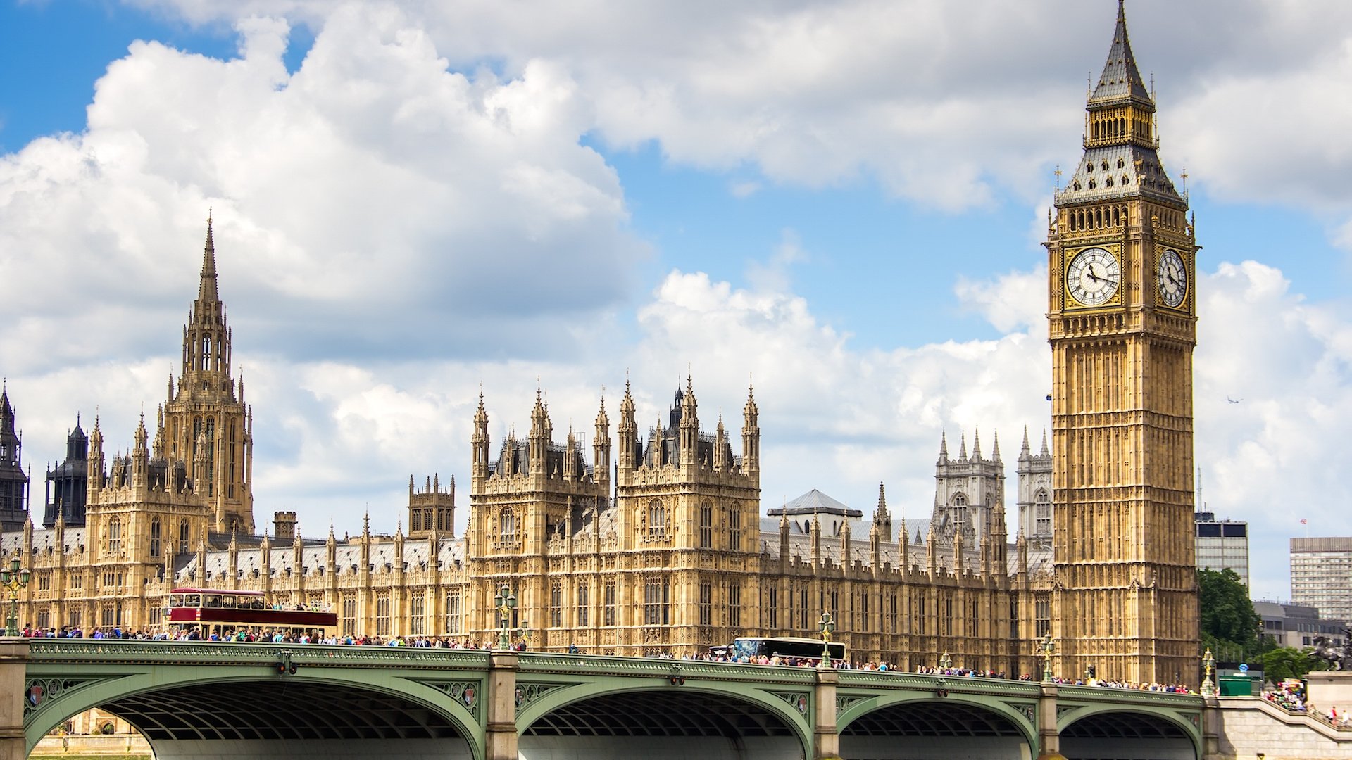 una taza de pálido gusano Big Ben & Houses of Parliament